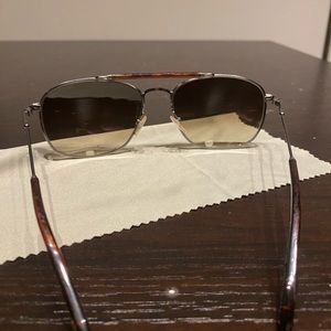 Classic Men’s Tom Ford black Aviators
